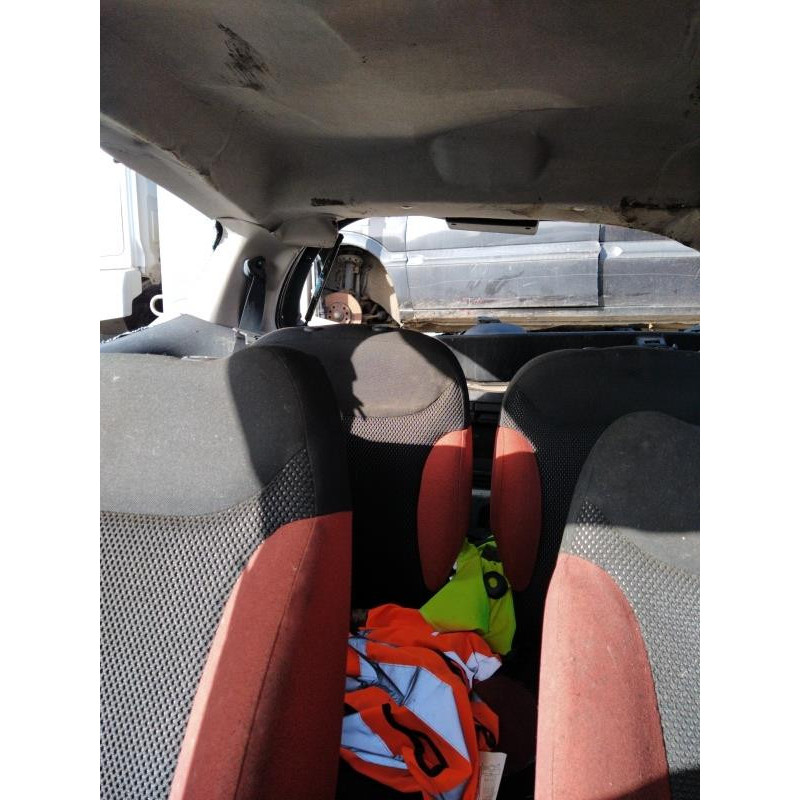 Attache ceinture arriere gauche CITROEN C2 Photo n°5