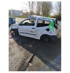 Attache ceinture arriere gauche CITROEN C2