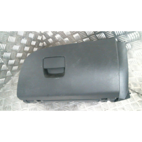 Boite a gants OPEL CORSA E Photo n°1