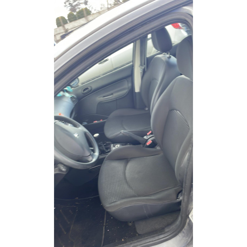 Pretensionneur de ceinture avant droit PEUGEOT 206+ Photo n°7