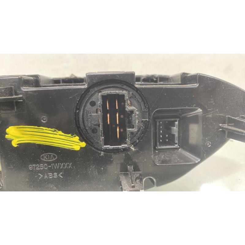 Commande chauffage KIA RIO 3 Photo n°1