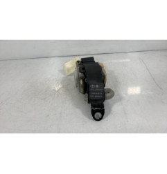 Pretensionneur de ceinture avant droit TOYOTA COROLLA 10 Photo n°1