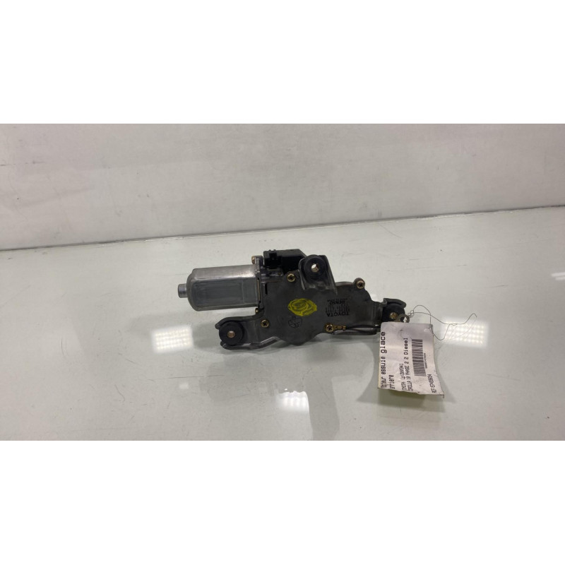 Moteur essuie glace arriere TOYOTA COROLLA 10 Photo n°2