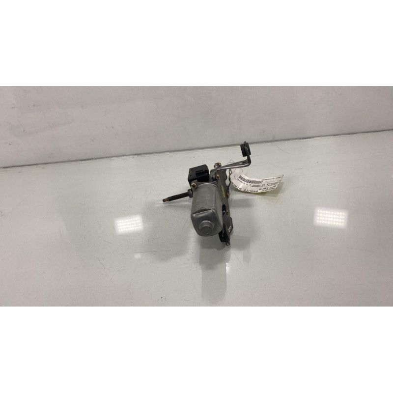 Moteur essuie glace arriere TOYOTA COROLLA 10 Photo n°3