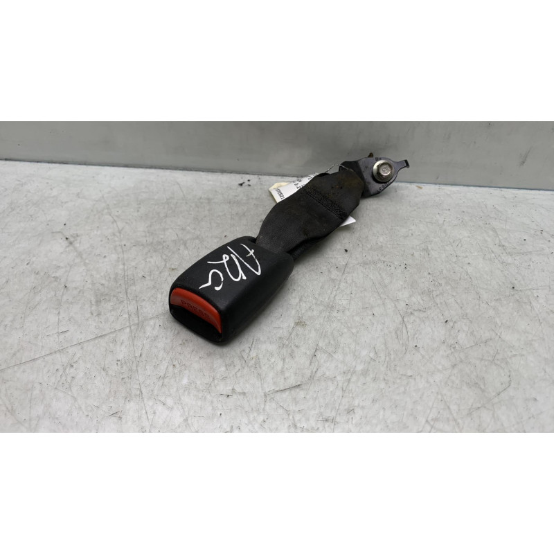 Attache ceinture arriere gauche HONDA FR-V Photo n°1