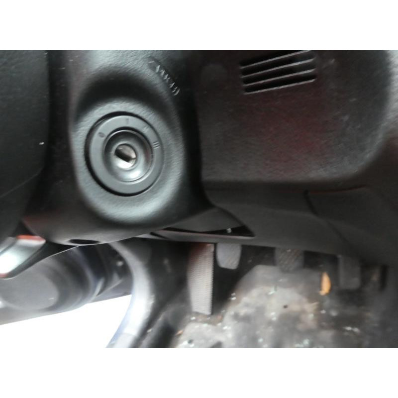 Bouton de warning HONDA FR-V Photo n°14