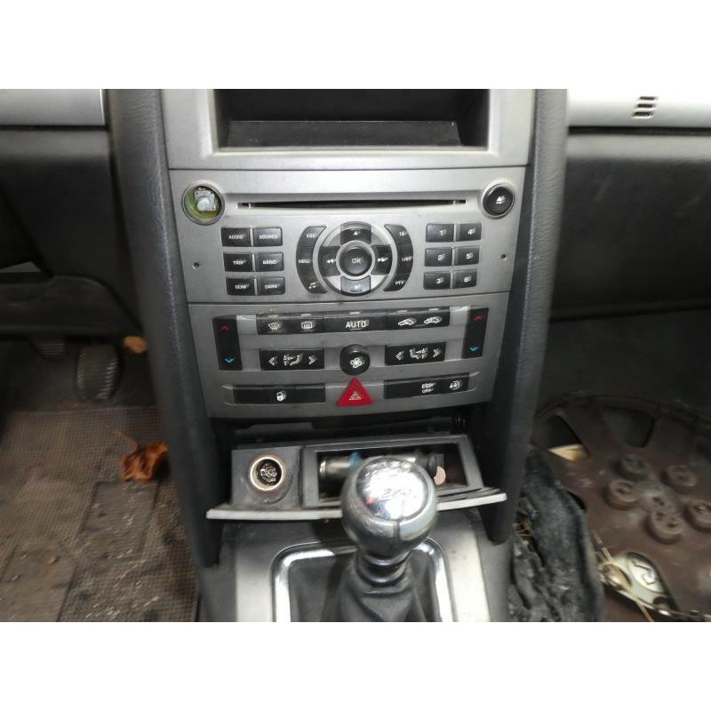 Porte avant droit PEUGEOT 407 Photo n°13