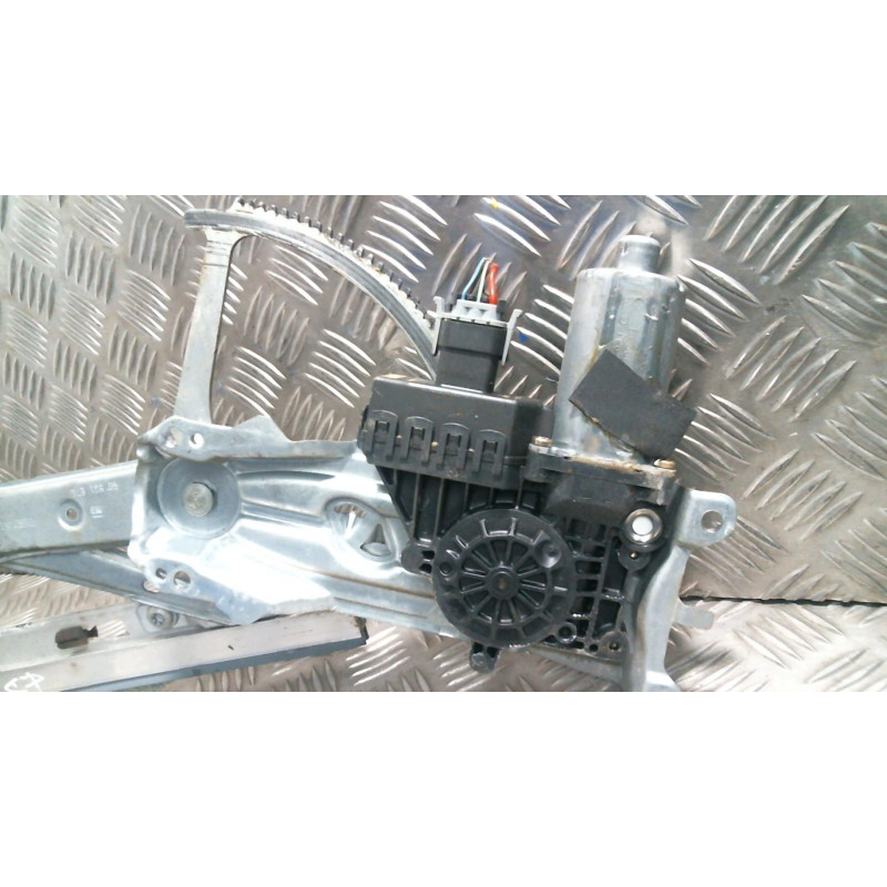 Leve vitre electrique avant droit OPEL ASTRA G Photo n°2