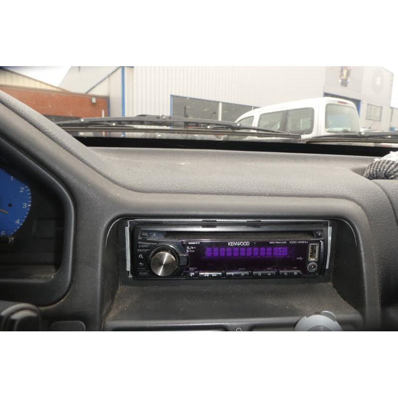 Vitre arriere gauche PEUGEOT 106 Photo n°9