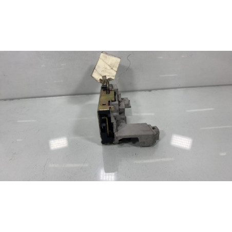 Serrure avant droit PEUGEOT 307