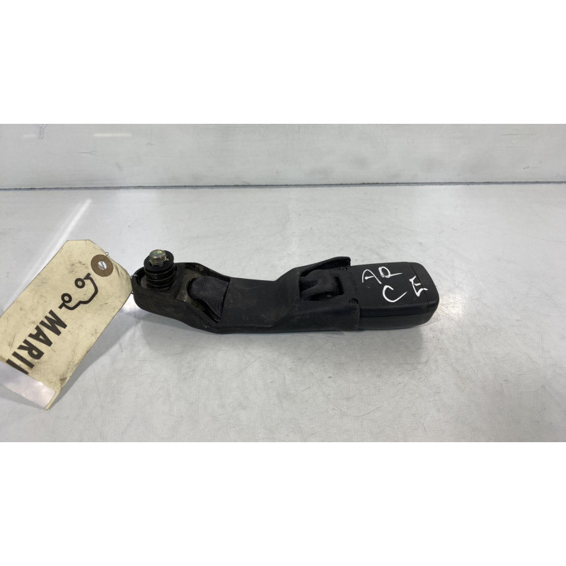 Attache ceinture arriere centrale HONDA FR-V Photo n°3