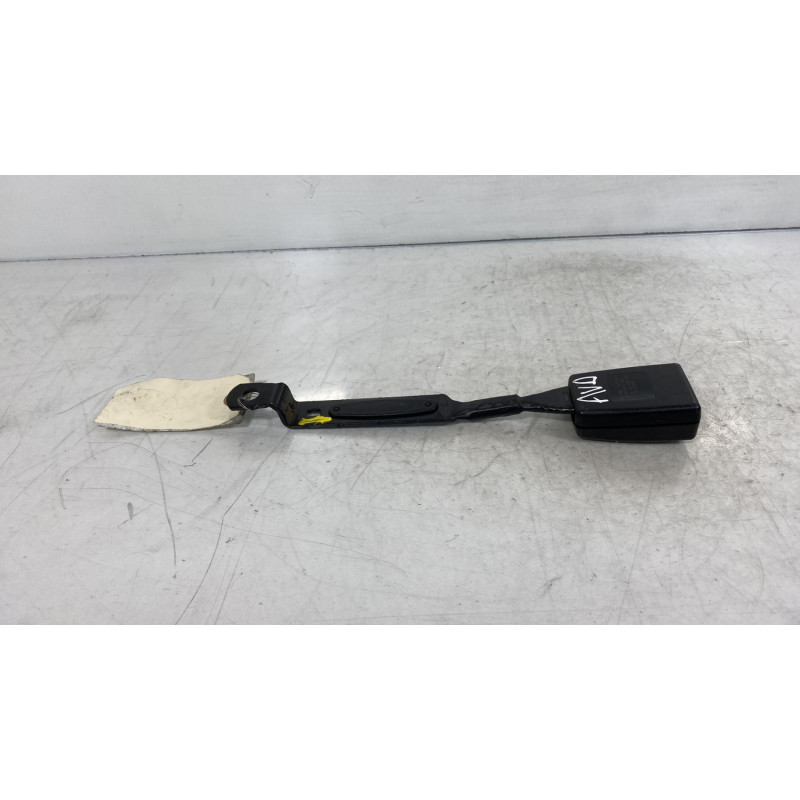 Attache ceinture avant droit SKODA FABIA 2 Photo n°2