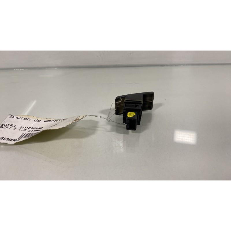Bouton de warning SUZUKI SWIFT 3 Photo n°2