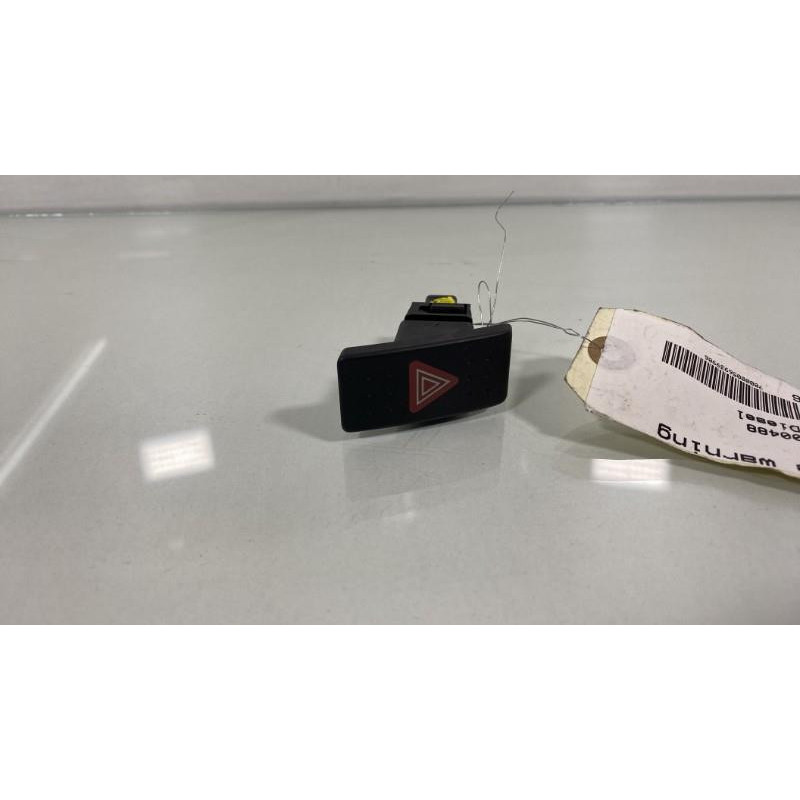 Bouton de warning SUZUKI SWIFT 3 Photo n°3