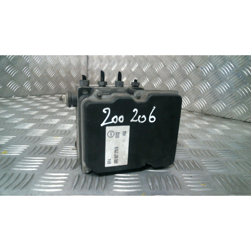 Bloc ABS (freins anti-blocage) VOLKSWAGEN POLO 5 Photo n°1