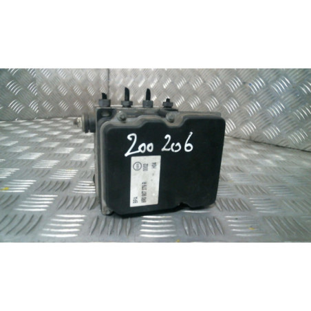 Bloc ABS (freins anti-blocage) VOLKSWAGEN POLO 5 Photo n°1