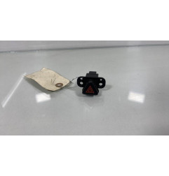 Bouton de warning CHEVROLET ORLANDO Photo n°1