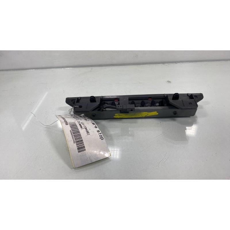 Feu arriere stop central CHEVROLET ORLANDO Photo n°2