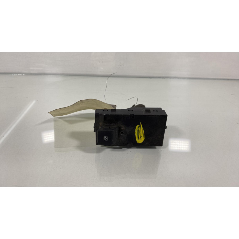 Interrupteur de leve vitre avant droit CHEVROLET ORLANDO Photo n°3