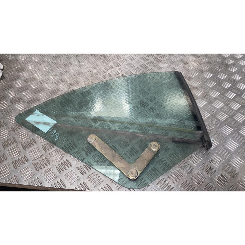 Vitre arriere droit AUDI A4 2 Photo n°1