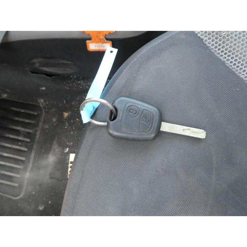 Malle/Hayon arriere CITROEN C3 PLURIEL Photo n°11