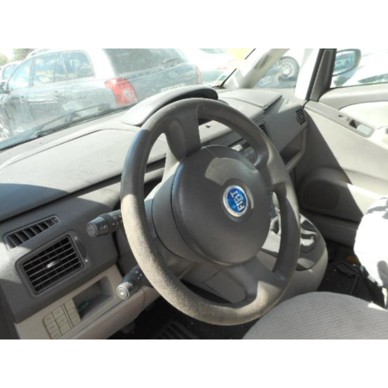 Porte avant droit FIAT IDEA Photo n°8
