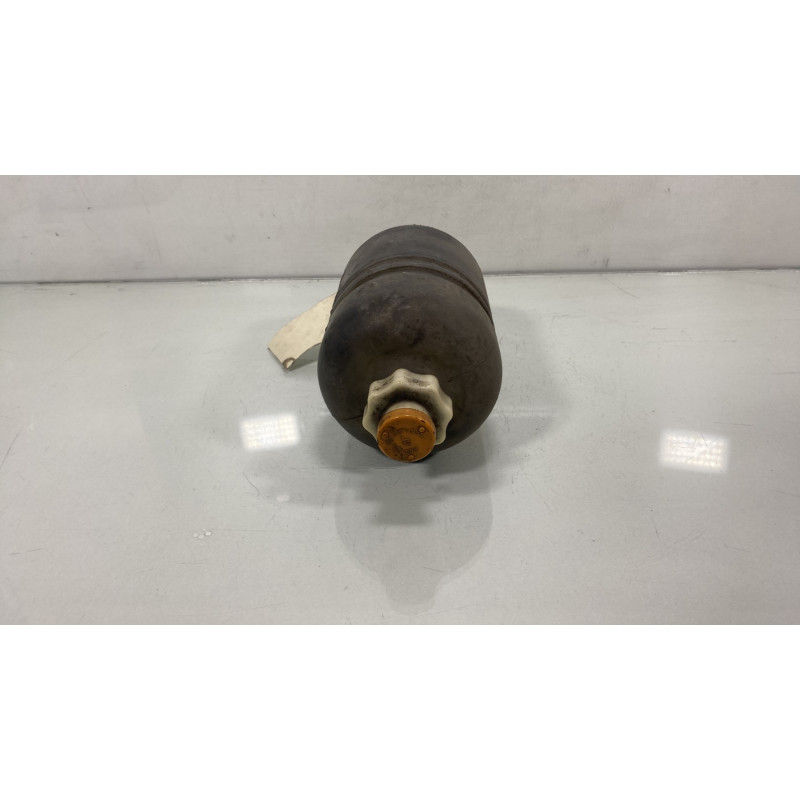 Vase d'expansion PEUGEOT 205 Photo n°1