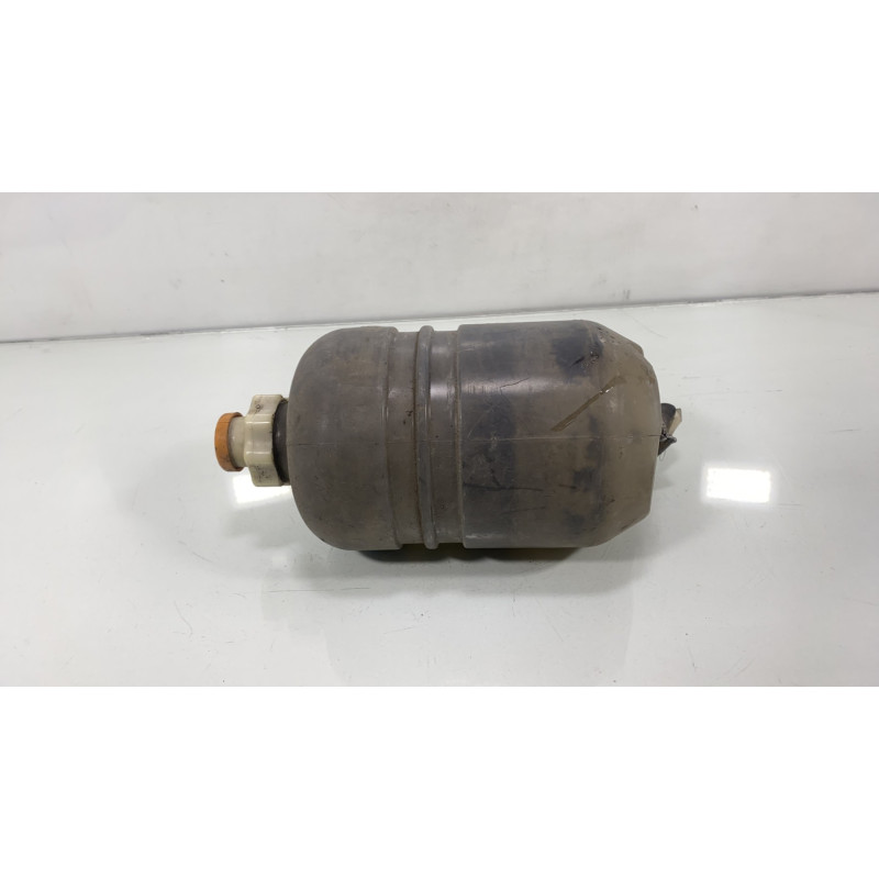Vase d'expansion PEUGEOT 205 Photo n°2