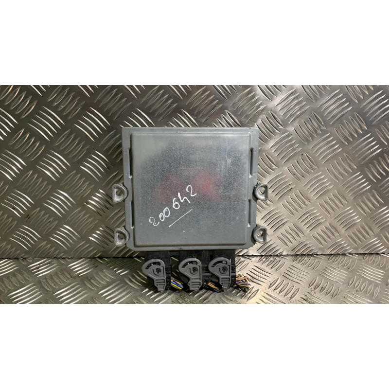 Calculateur moteur CITROEN C2 Photo n°4