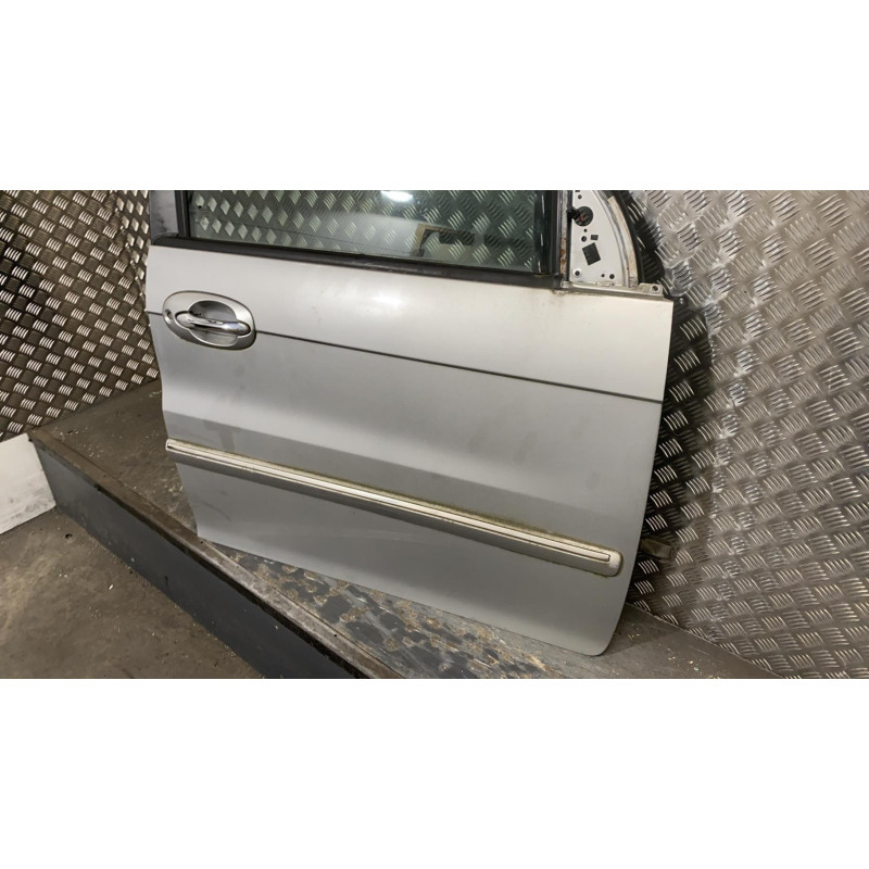 Porte avant droit KIA CARNIVAL 1 Photo n°1