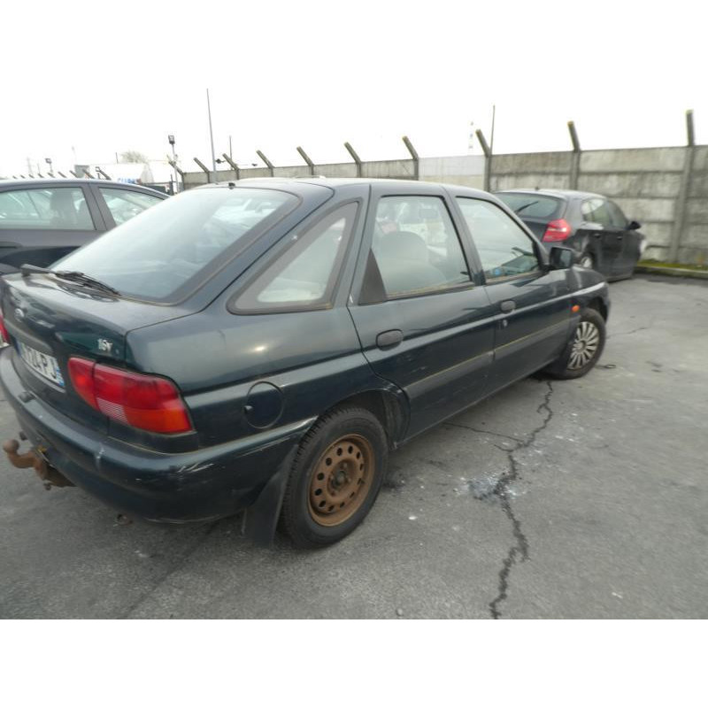 Capot FORD ESCORT 5 Photo n°7