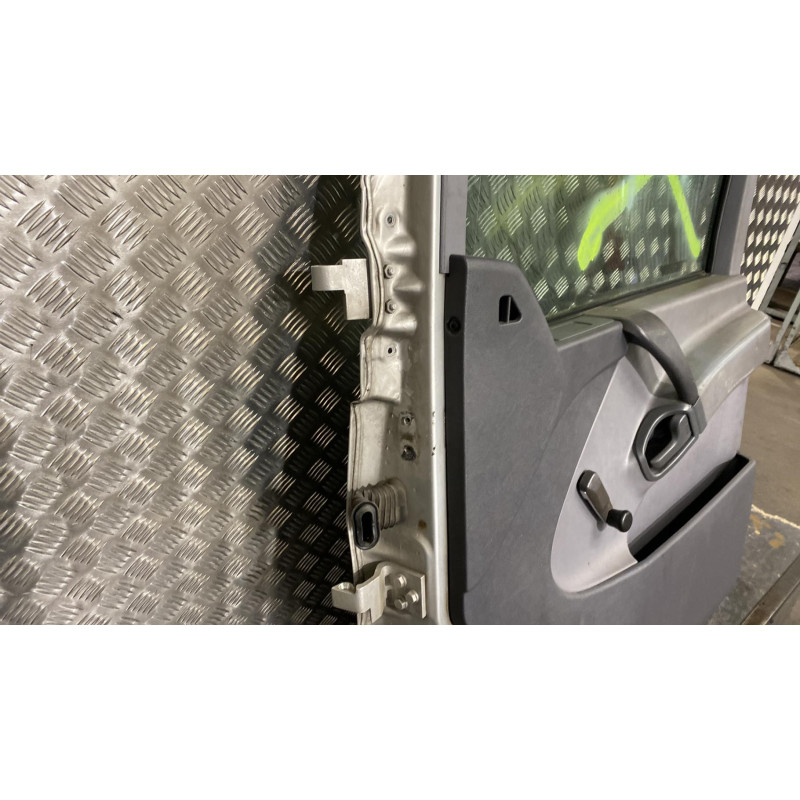 Porte avant droit MERCEDES VITO 638 Photo n°3