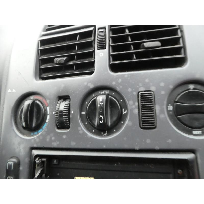 Porte avant droit MERCEDES VITO 638 Photo n°14
