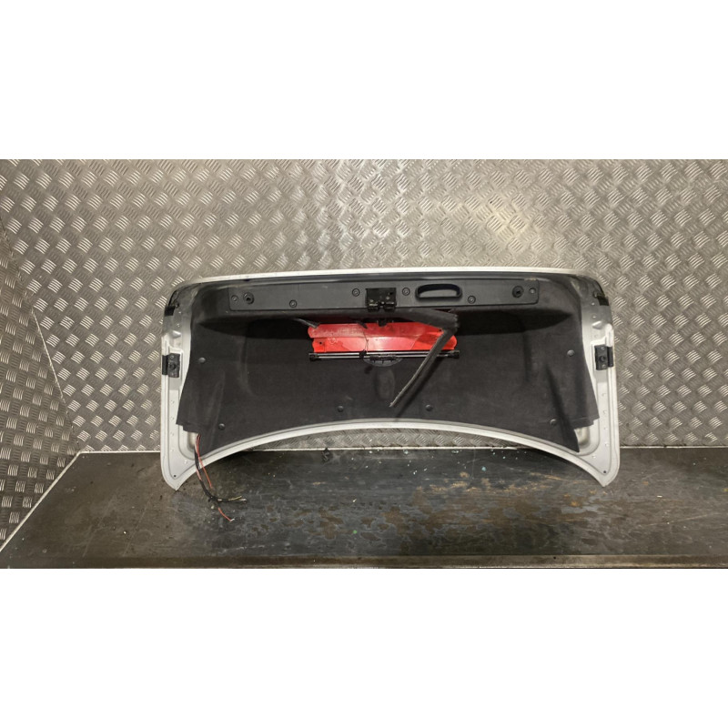 Malle/Hayon arriere MERCEDES CLASSE E 211 Photo n°6