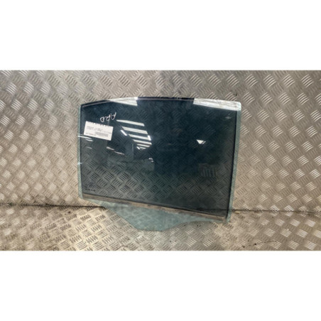 Vitre arriere droit MERCEDES CLASSE E 211 Photo n°1