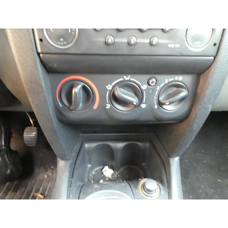 Arret de porte arriere gauche RENAULT CLIO 2 Photo n°10