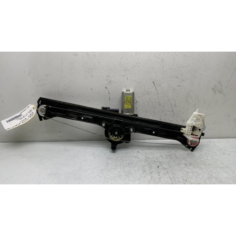 Leve vitre electrique avant droit FIAT BRAVO 2 Photo n°1