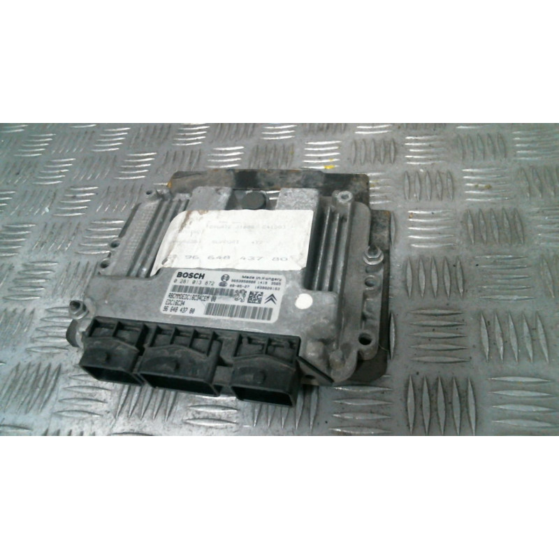 Calculateur moteur PEUGEOT 308 1 Photo n°1