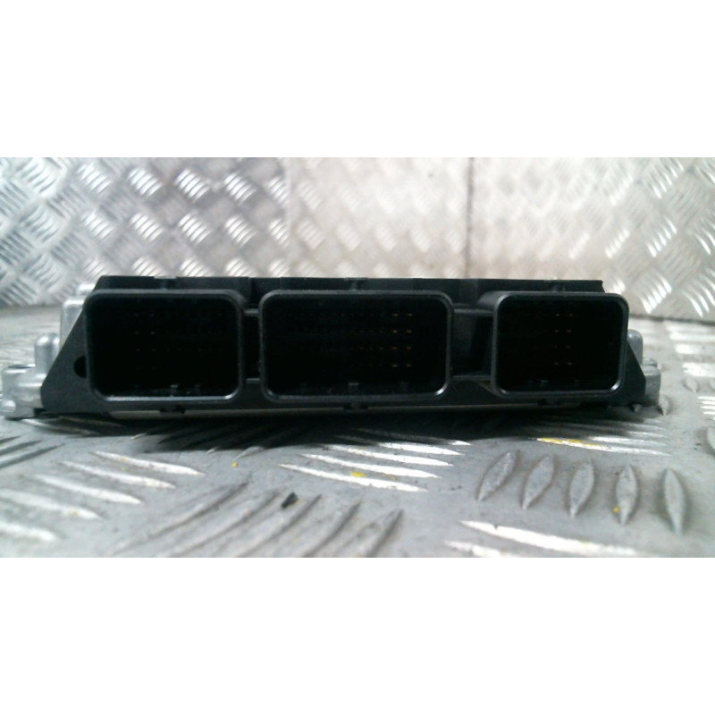 Calculateur moteur CITROEN C5 2 Photo n°1