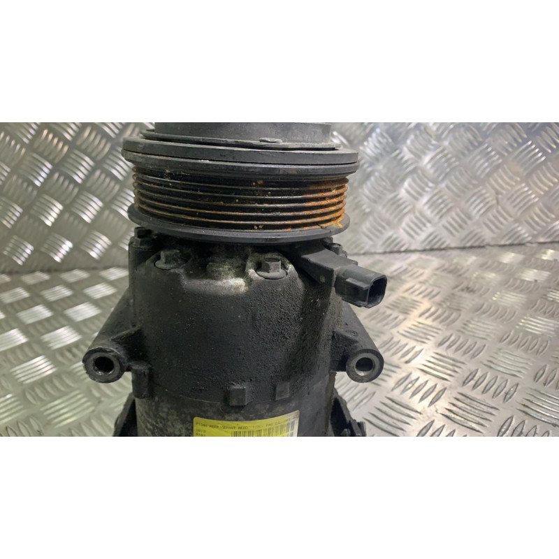 Compresseur clim FORD FOCUS 3 Photo n°3