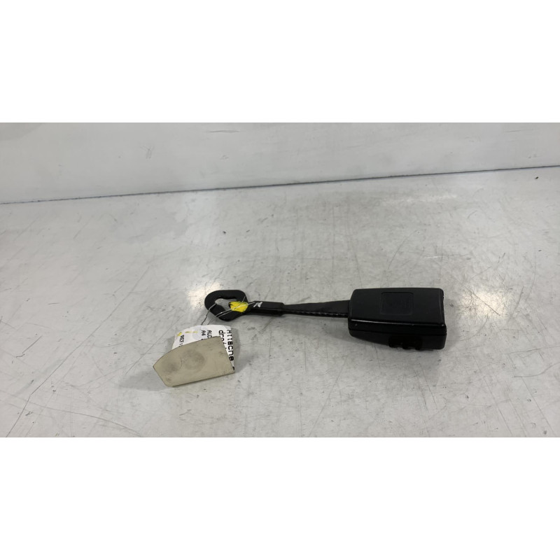 Attache ceinture avant droit AUDI A4 2 Photo n°3