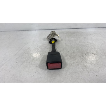 Attache ceinture avant gauche AUDI A4 2 Photo n°1