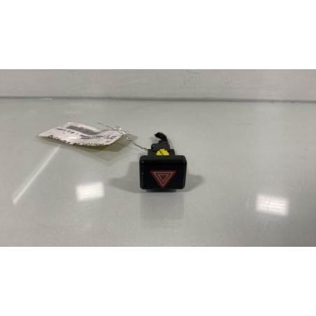 Bouton de warning AUDI A4 2 Photo n°1