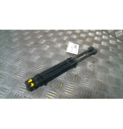 Verin de coffre AUDI A4 2 Photo n°1