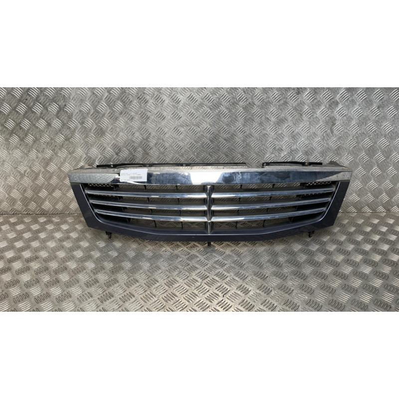 Calandre SSANGYONG REXTON Photo n°1