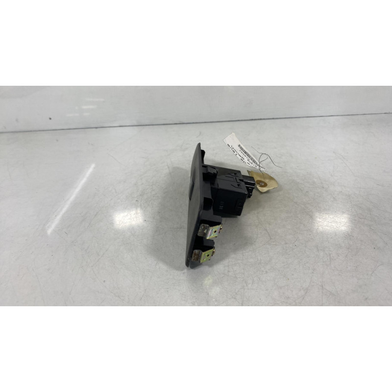 Interrupteur de leve vitre arriere gauche SSANGYONG REXTON Photo n°3