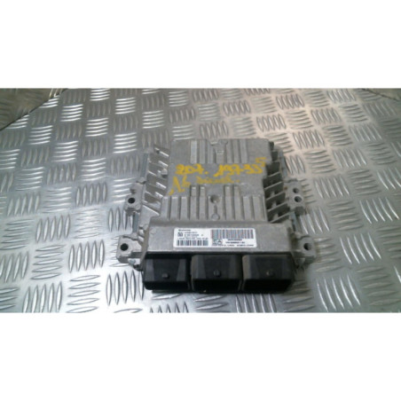 Calculateur moteur PEUGEOT 207