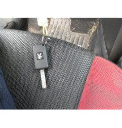Calculateur moteur PEUGEOT 207