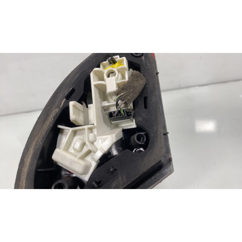 Feu arriere secondaire droit (feux) OPEL ASTRA J Photo n°3