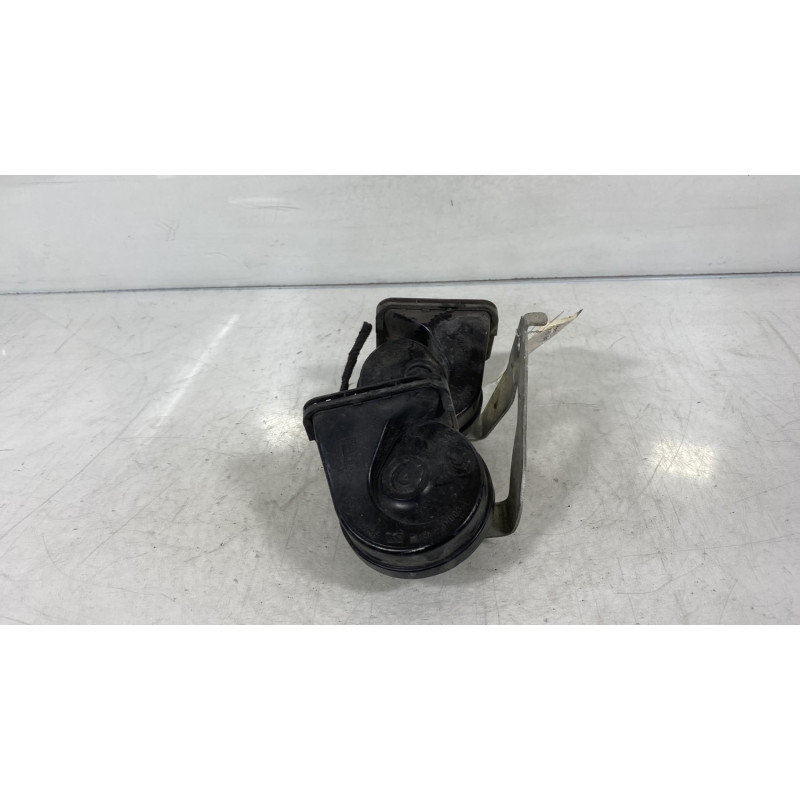 Avertisseur/Klaxon OPEL ASTRA J Photo n°3